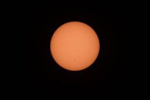 Eclissi totale in Italia, stanotte è attesa la ‘Luna rossa’