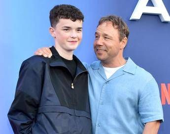 Emmy 2025, trionfano Adolescence, The Pitt e The Studio: sorprese e delusioni