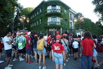Gp Monza, dentro l’hotel dei piloti: “Dalle spese pazze dei boss alla scaramanzia, 60 anni di Formula 1”