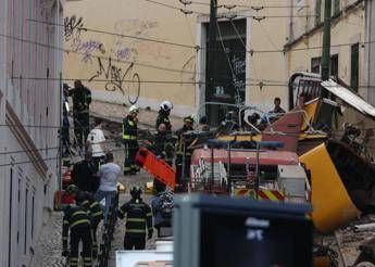 Lisbona, si schianta la funicolare Gloria: almeno 15 morti e 18 feriti