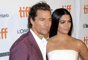 Matthew McConaughey svela il segreto del suo matrimonio: “La misura del letto”