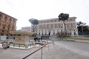 Migranti, fonti Viminale: “Arriva in Toscana nuovo Cpr per spacciatori e violentatori”