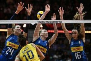 Mondiali di pallavolo, dopo 7 anni l’Italia torna in finale: le azzurre battono il Brasile 3-2