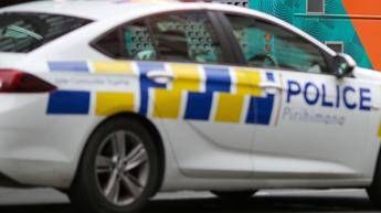 Nuova Zelanda, in fuga con i tre figli per 4 anni: uomo ucciso da polizia