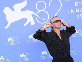 Piero Pelù: “Non sono una rockstar”. A Venezia il documentario ‘Rumore dentro’