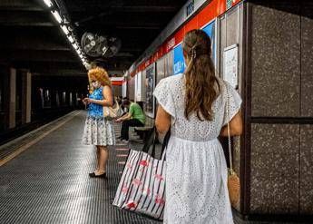 Pregliasco: “Superare visione negativa mascherina, usarla se e quando serve”