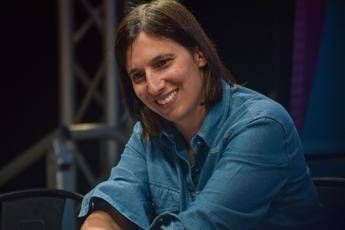 Regionali, Schlein a Cernobbio: “Noi ovunque compatti, maggioranza litiga”
