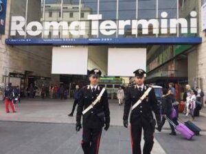 Roma, palpeggia turista americana: tassista abusivo incastrato da occhiali-telecamera