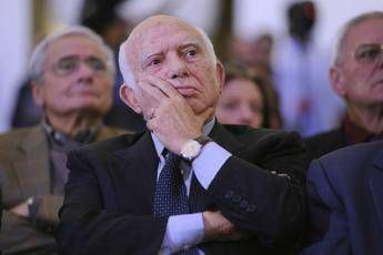 Sanità, l’appello di Cirino Pomicino: “Sto male e mi serve farmaco ospedaliero, aiutatemi”