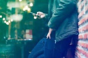 Sesso, un italiano su 3 tradisce. Più di uno su 10 ha conosciuto il partner su una App