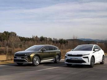 Skoda Elroq MY26: debutta la 85x a trazione integrale