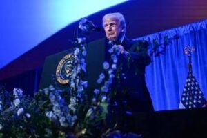 Trump e la geografia, ancora una gaffe: “Guerra tra Cambogia e Armenia”