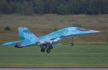 Ucraina, Kiev: “Abbattuto caccia russo Su-34”. Ancora droni sulla Danimarca