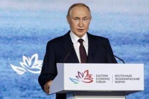 Ucraina, Putin avverte: “Truppe occidentali schierate nel territorio sarebbero bersaglio”