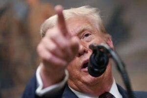 Usa, torna rischio shutdown: Trump minaccia licenziamenti federali