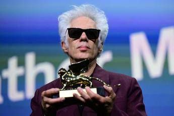Venezia 82, Leone d’oro a Jim Jarmusch. Per l’Italia premiati Rosi e Servillo