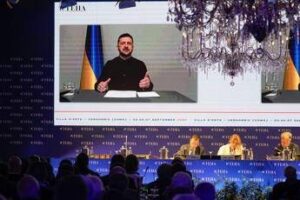Zelensky interviene a Cernobbio e ringrazia l’Italia: “Lavoriamo per fermare Russia”