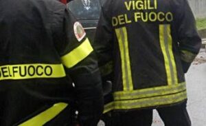 Auto incendiata nel box, morto un 60enne a Ronco Scrivia. Tre i feriti