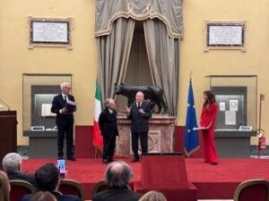 A Renato Brunetta il Premio Laurentum alla Carriera