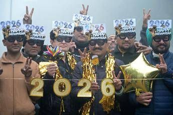 Capodanno, nell’Oceano Pacifico è già 2026: i primi festeggiamenti