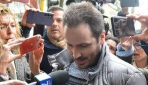 “Chiara Poggi ha respinto Sempio, lui l’ha uccisa sulle scale”, le accuse della procura