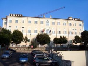 In un raptus accoltellò ospite e dipendente casa famiglia, nigeriana condannata a 8 anni di reclusione