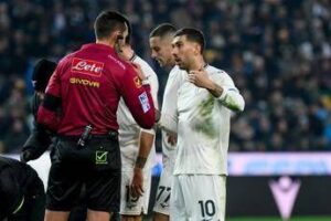 Marusic cade in area, Gila tocca di mano: rigori ‘fantasma’ in Udinese-Lazio?
