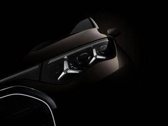 Mercedes-Benz VLE: il nuovo MPV elettrico debutta a Stoccarda nel 2026