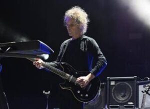 Perry Bamonte, morto lo storico chitarrista dei The Cure