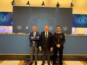 Protocollo d’Intesa ASI per il monitoraggio di Taranto e Terra dei Fuochi