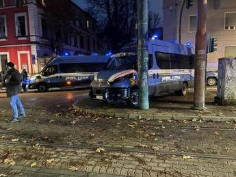 Torino, operazione di polizia in centro sociale Askatasuna