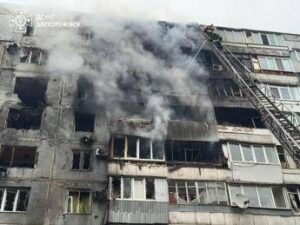 Ucraina-Russia, notte di attacchi e droni. Gelo di Mosca sui negoziati di pace