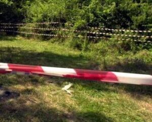 Venezia, cadavere in un campo con colpo d’arma da fuoco alla testa