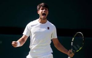 Australian Open, Alcaraz sfida Sinner e ‘snobba’ la scaramanzia: “Ho già scelto il tatuaggio per la vittoria”