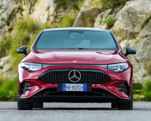 La nuova Mercedes CLA elettrica è la regina del ‘Car of the Year 2026’