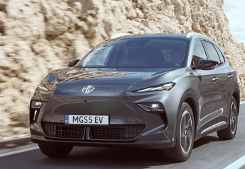 MG CHIUDE IL 2025 A 50.064 UNITÀ E SALE SUL PODIO DELL’IBRIDO