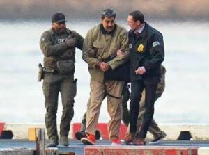 Maduro, il mini-show in aula: “Sono il presidente del Venezuela, mi hanno rapito: sono innocente”