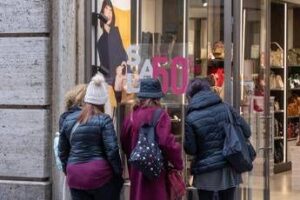 Saldi, al via il 2 gennaio in Valle d’Aosta e dal 3 nel resto d’Italia