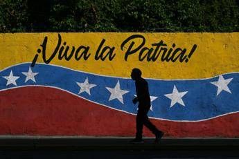 Venezuela, ministro Difesa: “Sì esercito a Rodriguez presidente ad interim”. Rubio: “Illegittima”