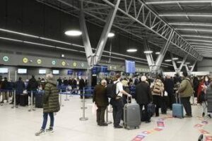 Voli cancellati in Egitto e nello Yemen, 680 turisti italiani bloccati