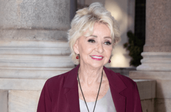 Enrica Bonaccorti e l’abbraccio con Renato Zero, il retroscena a ‘La volta buona’