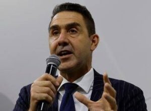 Futuro Nazionale, Vannacci registra il partito dal notaio: “Sarà lui il presidente”