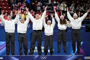 Impresa a Milano Cortina, l’Italia è medaglia d’oro nella staffetta mista short track