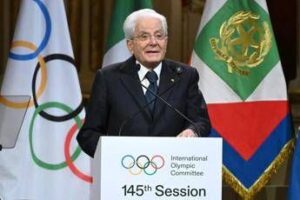 Milano Cortina, Mattarella: “Olimpiadi evento universale, chiediamo rispetto tregua olimpica”