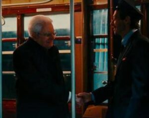 Milano Cortina, Mattarella e lo ‘show’ in tram con Valentino Rossi per la cerimonia