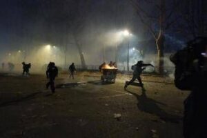 Pacchetto sicurezza, bozza decreto: stretta su coltelli e ‘Daspo’ per chi aggredisce forze ordine