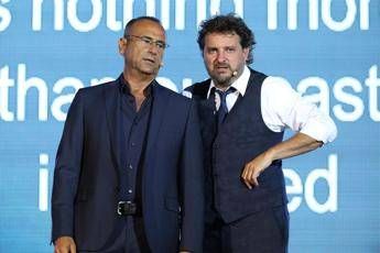 Pieraccioni, la gag ‘contro’ Carlo Conti a Sanremo: “Topo Gigio, Sandokan, manca solo…”
