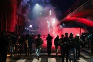 Scontri a corteo Milano contro Olimpiadi, Meloni: “Nemici dell’Italia e degli italiani”