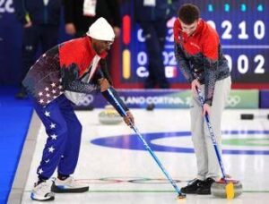 Snoop Dogg e il curling, scoppia l’amore a Milano Cortina