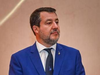 Famiglia nel bosco, magistrati “preoccupati” per ispezione tribunale. Salvini attacca: “Vergognatevi”